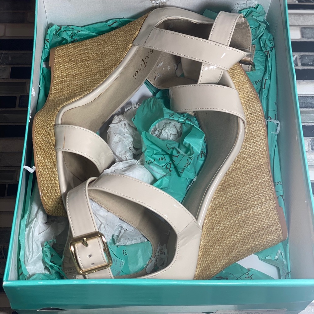 DIBA True Nude Strap Wedges - Picture 3 of 11